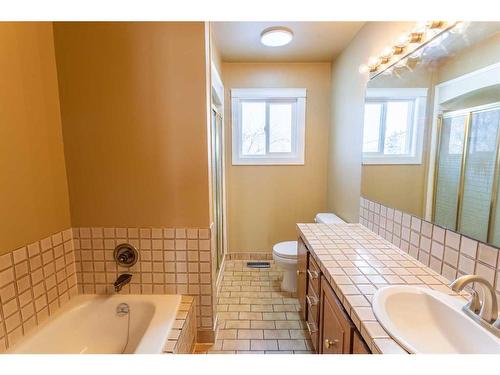 9 2 Street South, Edberg, AB - Indoor Photo Showing Bathroom