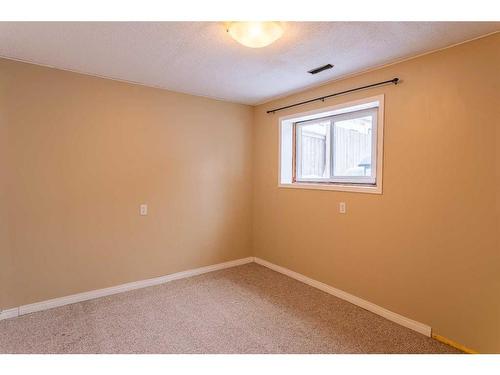 9 2 Street South, Edberg, AB - Indoor Photo Showing Other Room