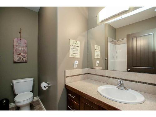 7123 Henner'S Road, Lacombe, AB - Indoor Photo Showing Bathroom