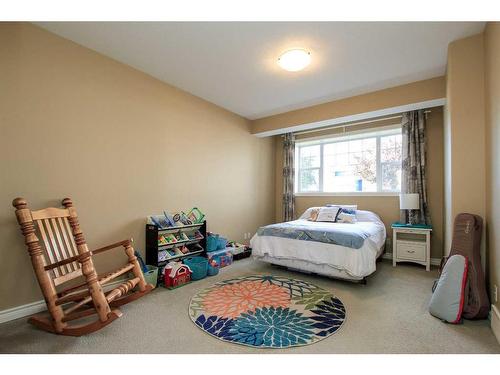 7123 Henner'S Road, Lacombe, AB - Indoor Photo Showing Bedroom