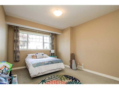 7123 Henner'S Road, Lacombe, AB - Indoor Photo Showing Bedroom