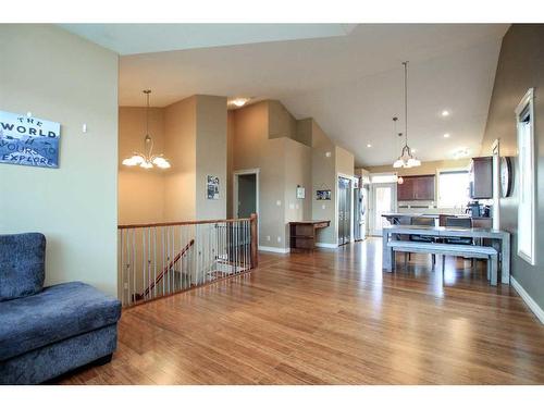 7123 Henner'S Road, Lacombe, AB - Indoor Photo Showing Living Room