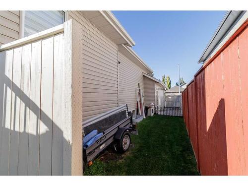 116 Ingle Close, Red Deer, AB - Outdoor With Exterior