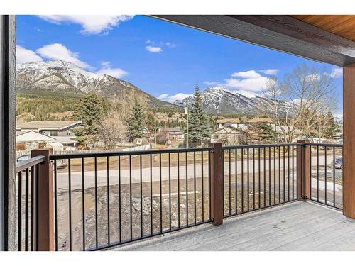 Unit 3-1615 1 Avenue, Canmore, AB - Outdoor With Balcony