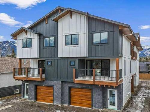 Unit 3-1615 1 Avenue, Canmore, AB - Outdoor With Balcony