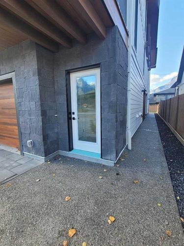 Unit 3-1615 1 Avenue, Canmore, AB - Outdoor With Exterior