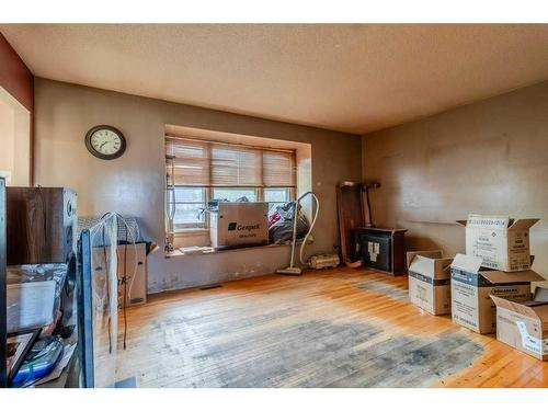 144 Tamarac Boulevard, Springbrook, AB - Indoor