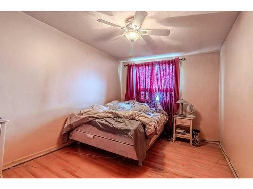 144 Tamarac Boulevard, Springbrook, AB - Indoor Photo Showing Bedroom