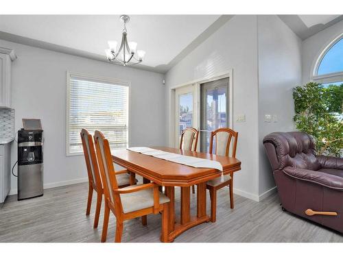 5 Landsdown Green, Sylvan Lake, AB - Indoor Photo Showing Dining Room