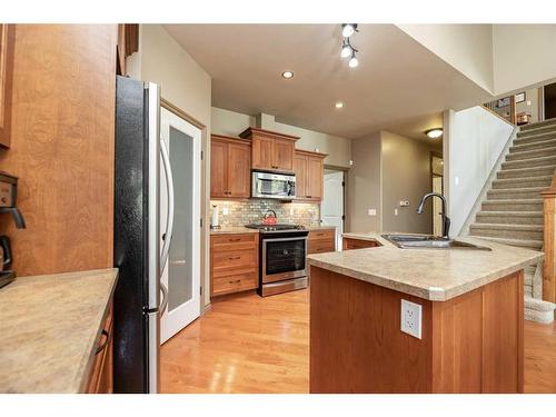 29 Parkland Crescent, Parkland Beach, AB - Indoor Photo Showing Kitchen