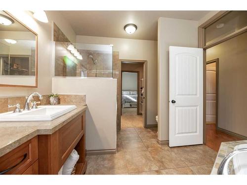 29 Parkland Crescent, Parkland Beach, AB - Indoor Photo Showing Bathroom