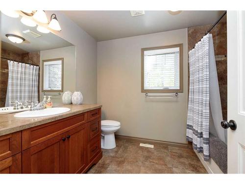 29 Parkland Crescent, Parkland Beach, AB - Indoor Photo Showing Bathroom