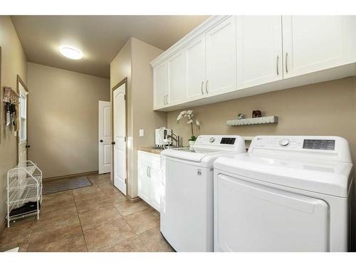 29 Parkland Crescent, Parkland Beach, AB - Indoor Photo Showing Laundry Room