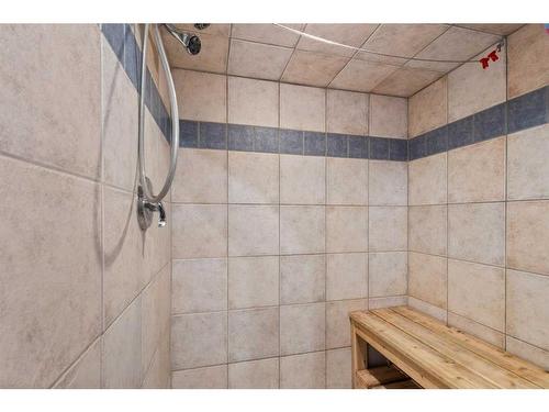 5918 52 Avenue, Red Deer, AB - Indoor Photo Showing Bathroom