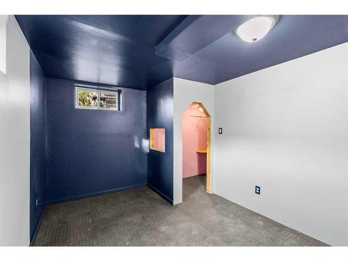 5918 52 Avenue, Red Deer, AB - Indoor Photo Showing Other Room