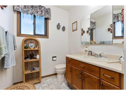 19027 Township Road 452, Rural Camrose County, AB - Indoor Photo Showing Bathroom