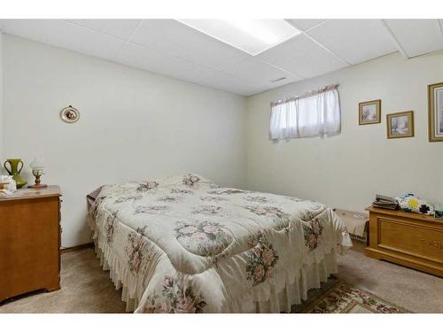 19027 Township Road 452, Rural Camrose County, AB - Indoor Photo Showing Bedroom