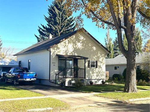 5005 46 Avenue, Forestburg, AB - Outdoor