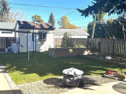 5005 46 Avenue, Forestburg, AB - Outdoor With Deck Patio Veranda