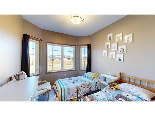 6923 Meadowview Close, Stettler, AB - Indoor Photo Showing Bedroom