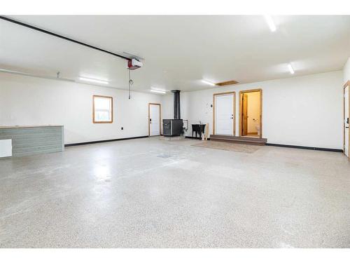 40301 Range Road 42, Rural Lacombe County, AB - Indoor