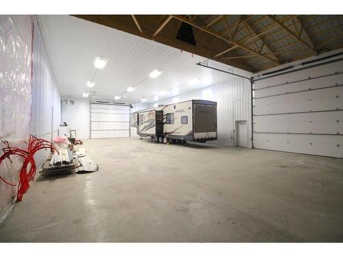 474025 Rr255, Rural Wetaskiwin No. 10, County Of, AB - Indoor Photo Showing Garage