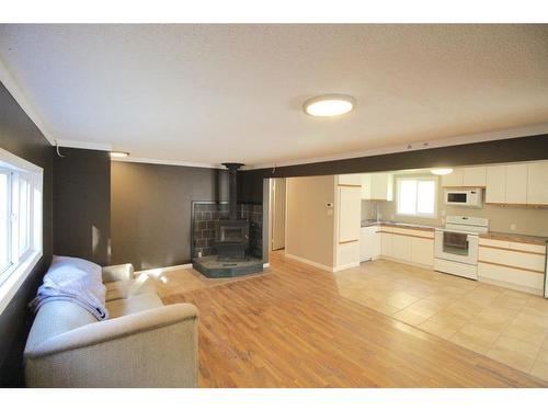 474025 Rr255, Rural Wetaskiwin No. 10, County Of, AB - Indoor Photo Showing Kitchen