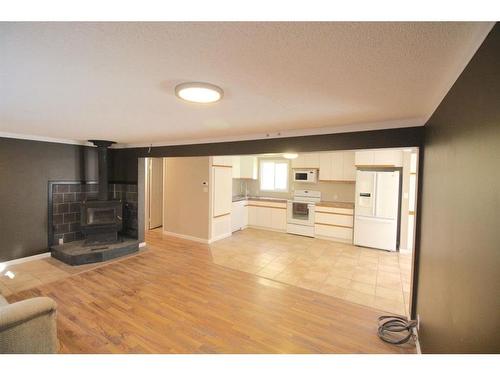 474025 Rr255, Rural Wetaskiwin No. 10, County Of, AB - Indoor Photo Showing Kitchen