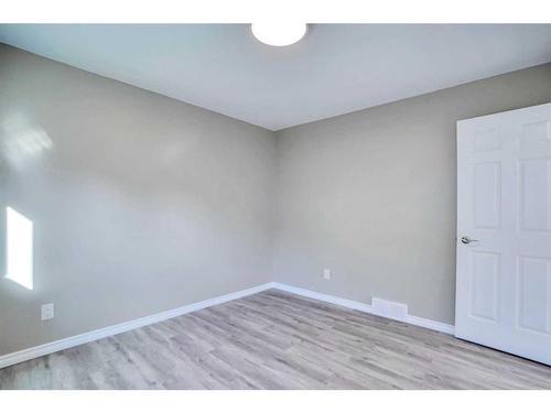 5107 54 Avenue, Ponoka, AB - Indoor Photo Showing Other Room