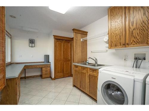 38172 Highway 766, Rural Red Deer County, AB - Indoor Photo Showing Laundry Room