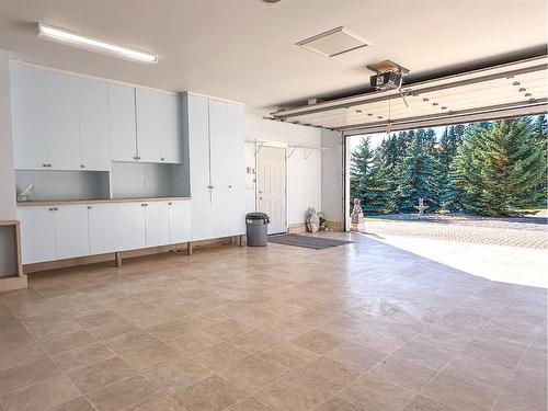 38172 Highway 766, Rural Red Deer County, AB - Indoor Photo Showing Kitchen