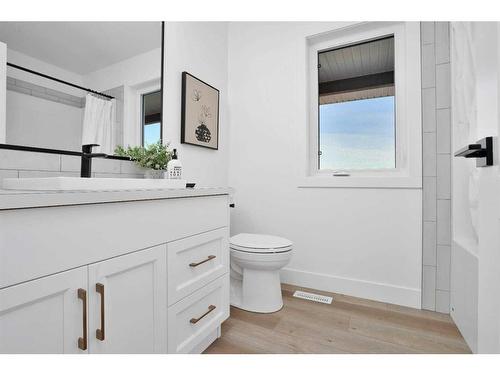 244 Emerald Drive, Red Deer, AB - Indoor Photo Showing Bathroom