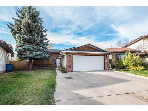 34 66 Street Close, Red Deer, AB - Outdoor