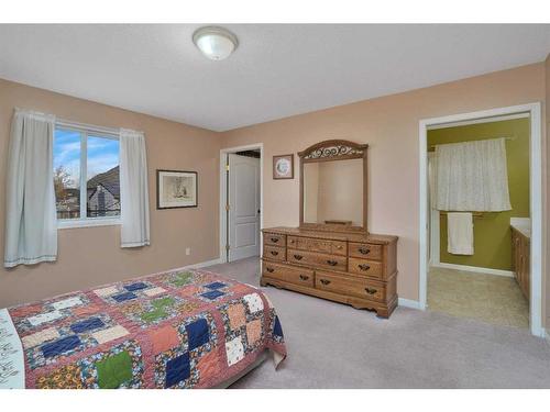 5834 65 Avenue, Rocky Mountain House, AB - Indoor Photo Showing Bedroom