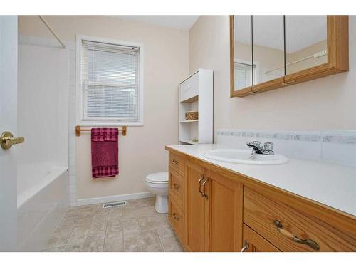 5834 65 Avenue, Rocky Mountain House, AB - Indoor Photo Showing Bathroom