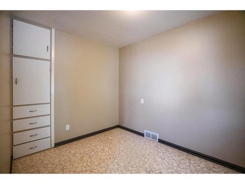 5406 49 Avenue, Camrose, AB - Indoor Photo Showing Other Room