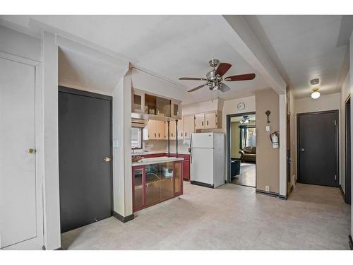 5406 49 Avenue, Camrose, AB - Indoor Photo Showing Kitchen