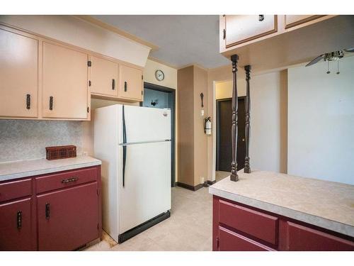 5406 49 Avenue, Camrose, AB - Indoor Photo Showing Kitchen