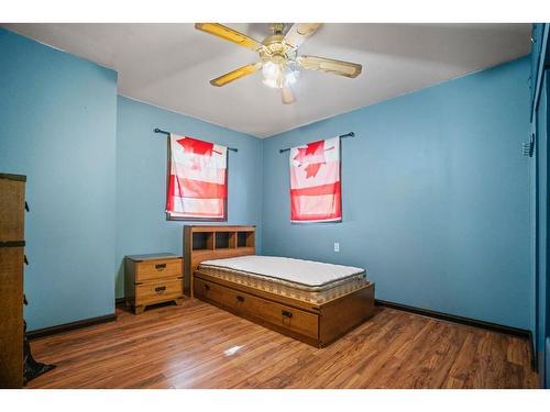 5406 49 Avenue, Camrose, AB - Indoor Photo Showing Bedroom