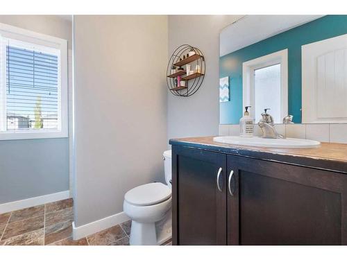 113 Larsen Crescent, Red Deer, AB - Indoor Photo Showing Bathroom