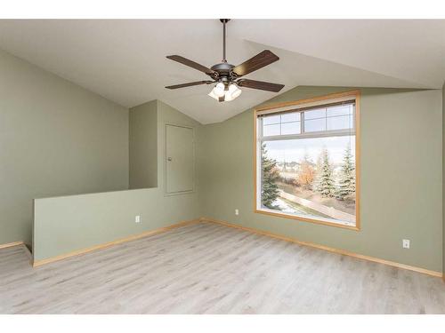 723-31 Jamieson Avenue, Red Deer, AB - Indoor Photo Showing Other Room