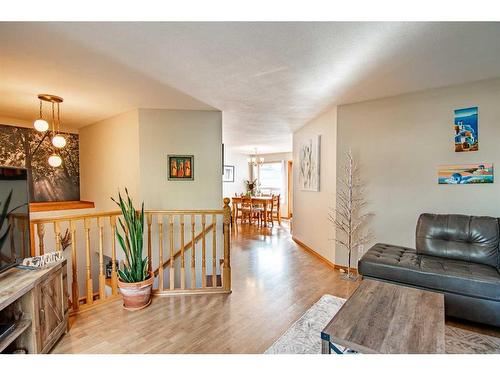 152 Kemp Avenue, Red Deer, AB - Indoor