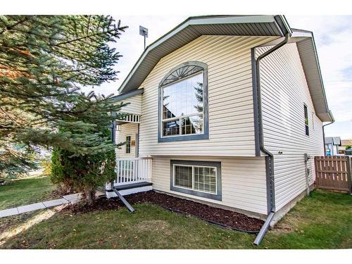 152 Kemp Avenue, Red Deer, AB - Outdoor