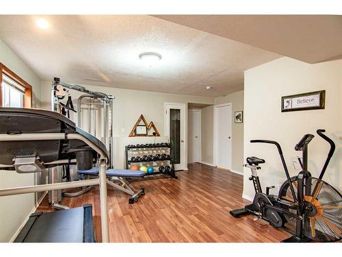 152 Kemp Avenue, Red Deer, AB - Indoor Photo Showing Gym Room