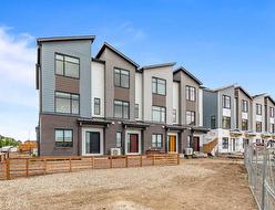 895 Mahogany Boulevard SE Calgary, AB T3M 3W9