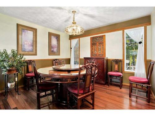 5420 58A Street Crescent, Lacombe, AB - Indoor Photo Showing Dining Room