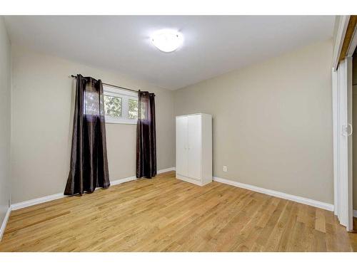 5516 35 Street, Red Deer, AB - Indoor Photo Showing Other Room