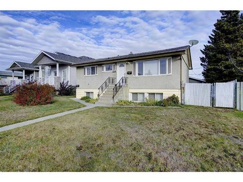 5516 35 Street, Red Deer, AB - Outdoor With Facade