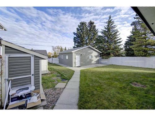 5516 35 Street, Red Deer, AB - Outdoor