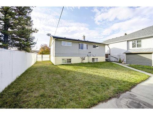 5516 35 Street, Red Deer, AB - Outdoor